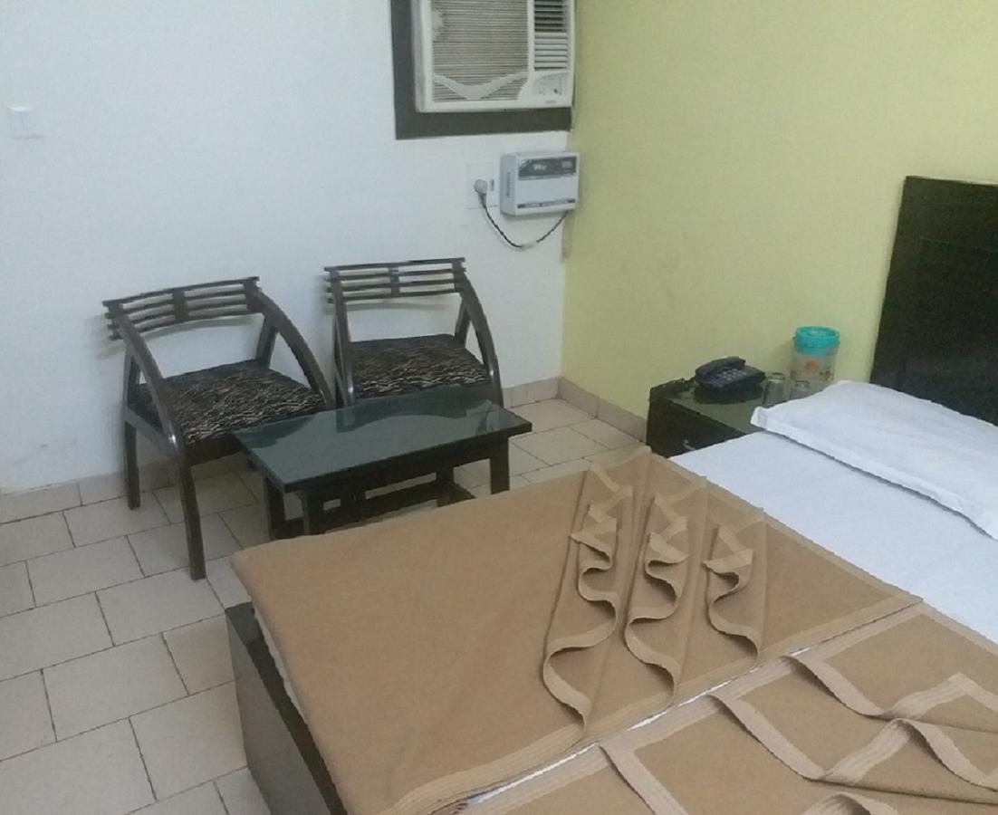 ניו דלהי Hotel Shreeram Deluxe מראה חיצוני תמונה